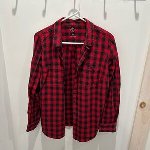 St John’s Bay Red and Black Plaid Button Shirt Size Large